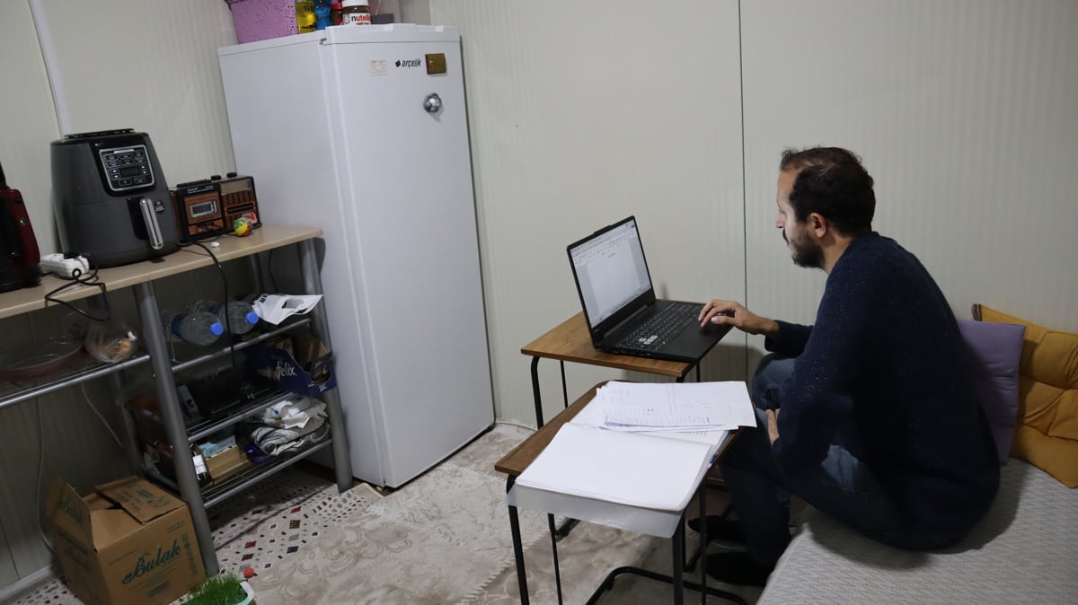 Yaşar Durdu is working on his doctoral studies.