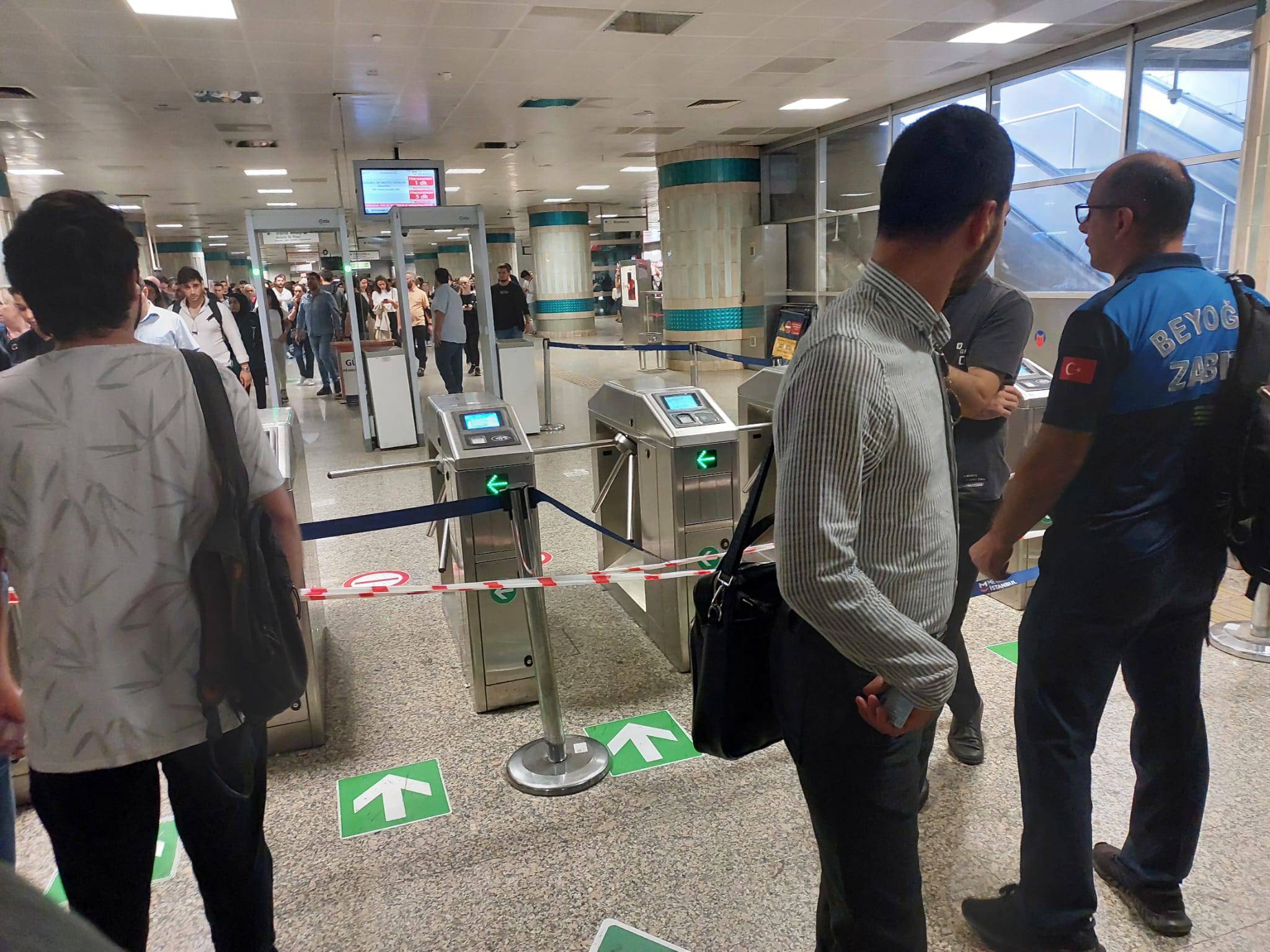 İstanbul'da metro arızası giderildi