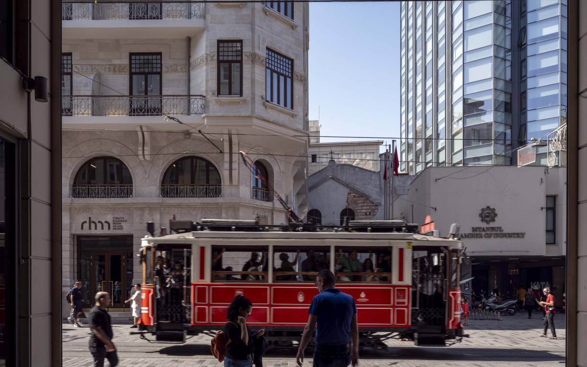 İş Bankası Sanat Eserleri Koleksiyonu ilk kez sergileniyor