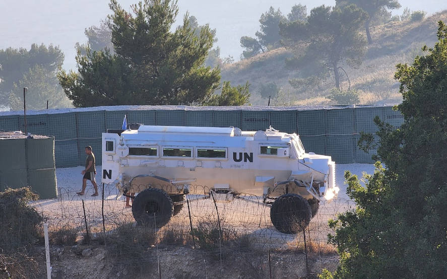 Lübnan ordusu: İsrail bir medya ekibini makineli tüfeklerle hedef aldı