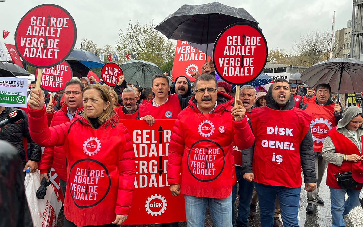 DİSK’in İstanbul’dan Ankara’ya yürüyüşü başladı: “Gelirde adalet, vergide adalet”