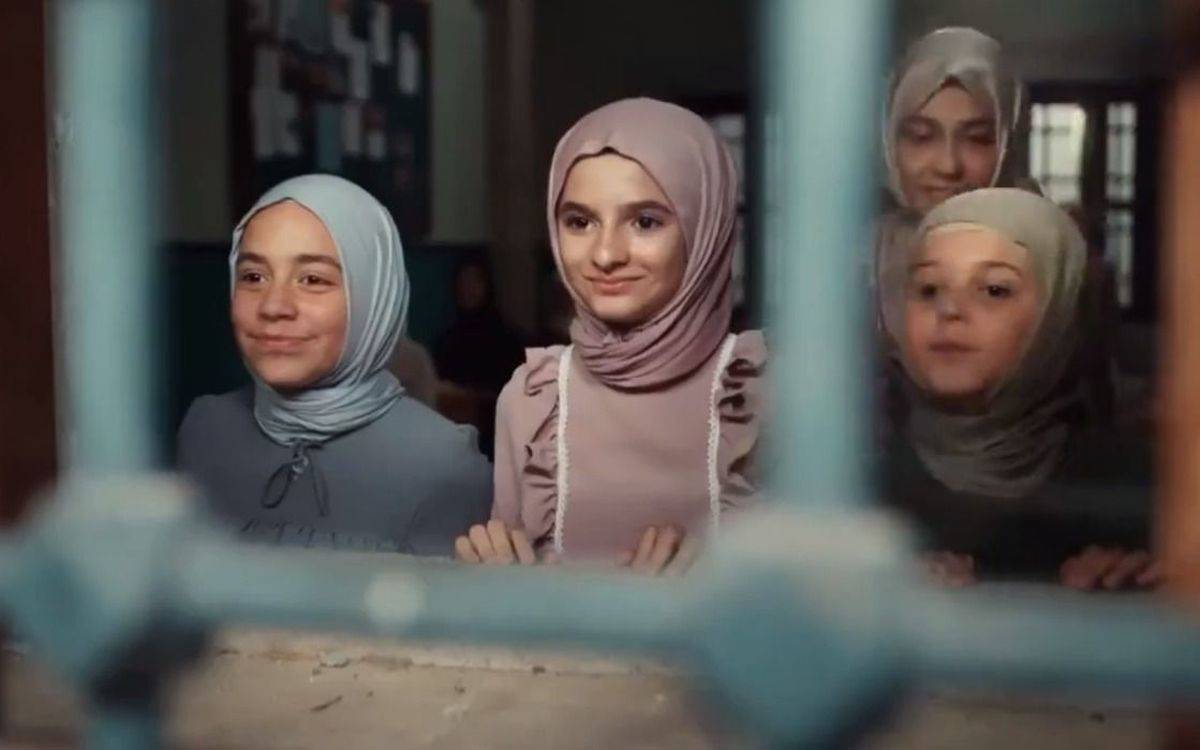RTÜK investigates 'Crimson Buds' series amid Islamophobia claims over secular-pious love story