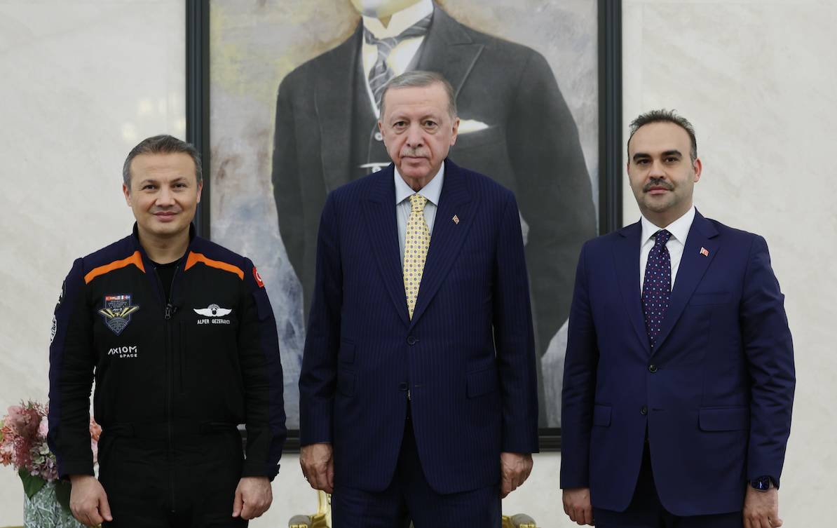 Erdoğan: Daha çok uzay uçuşu ve Kürtler'in "özyönetim" talepleriyle bitmeyen savaş vaadi