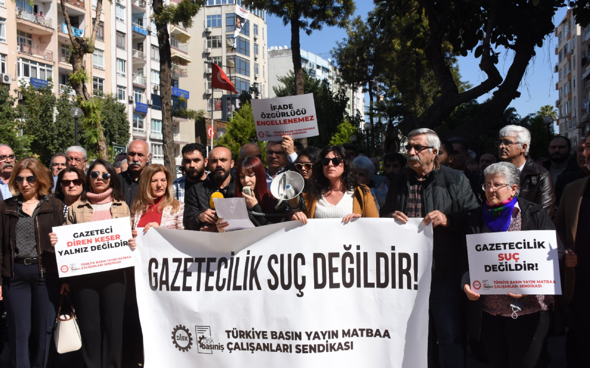 Cezası onandığı için cezaevine gönderilen gazeteci Diren Keser için eylem