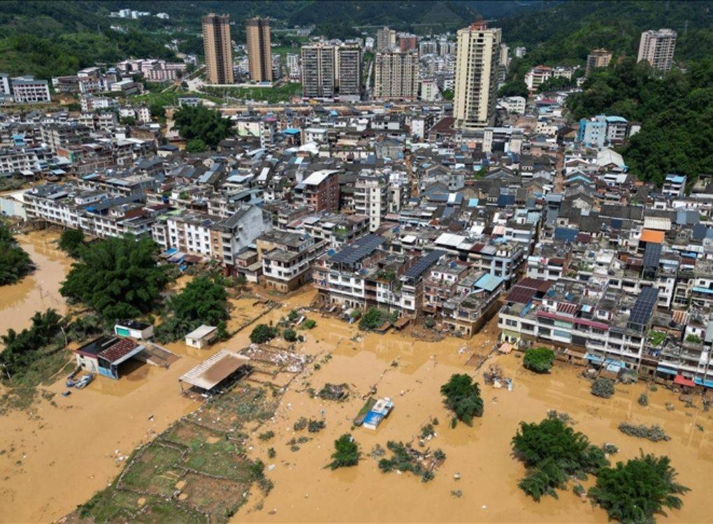 Çin’de şiddetli yağış ve heyelan: 9 kişi öldü