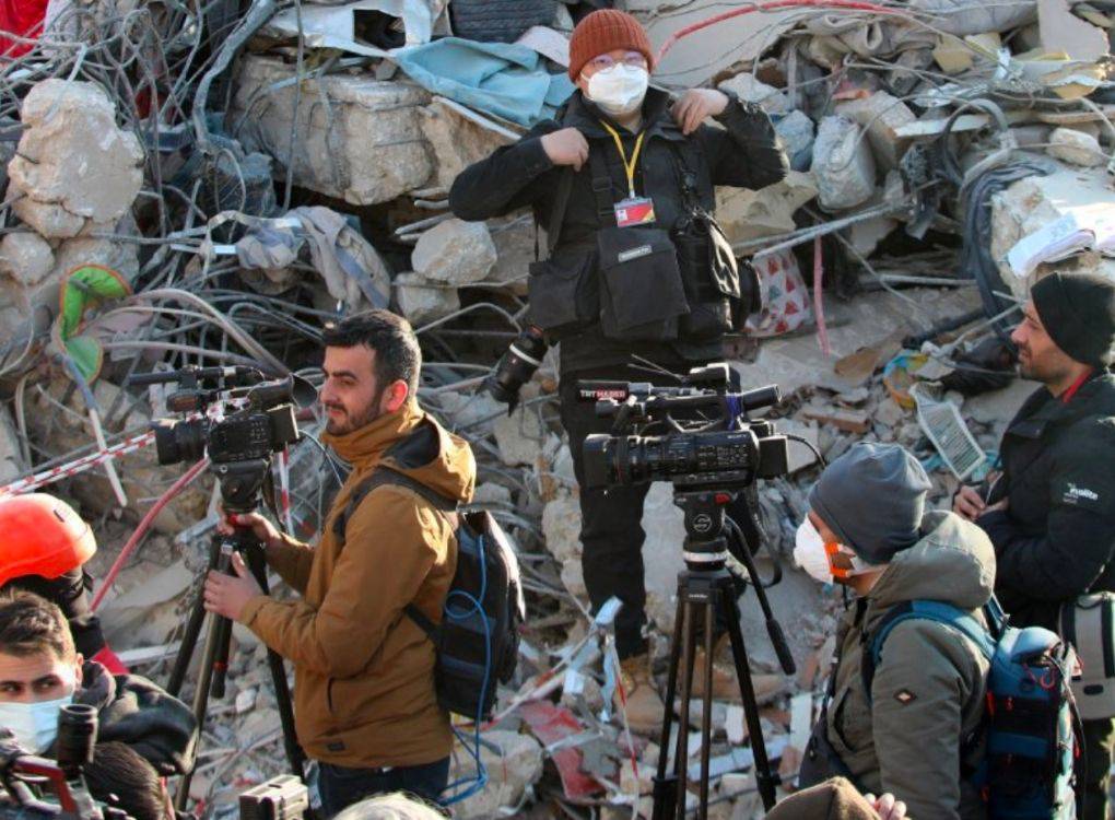 Deprem bölgesindeki gazeteciler unutulmaktan şikayetçi