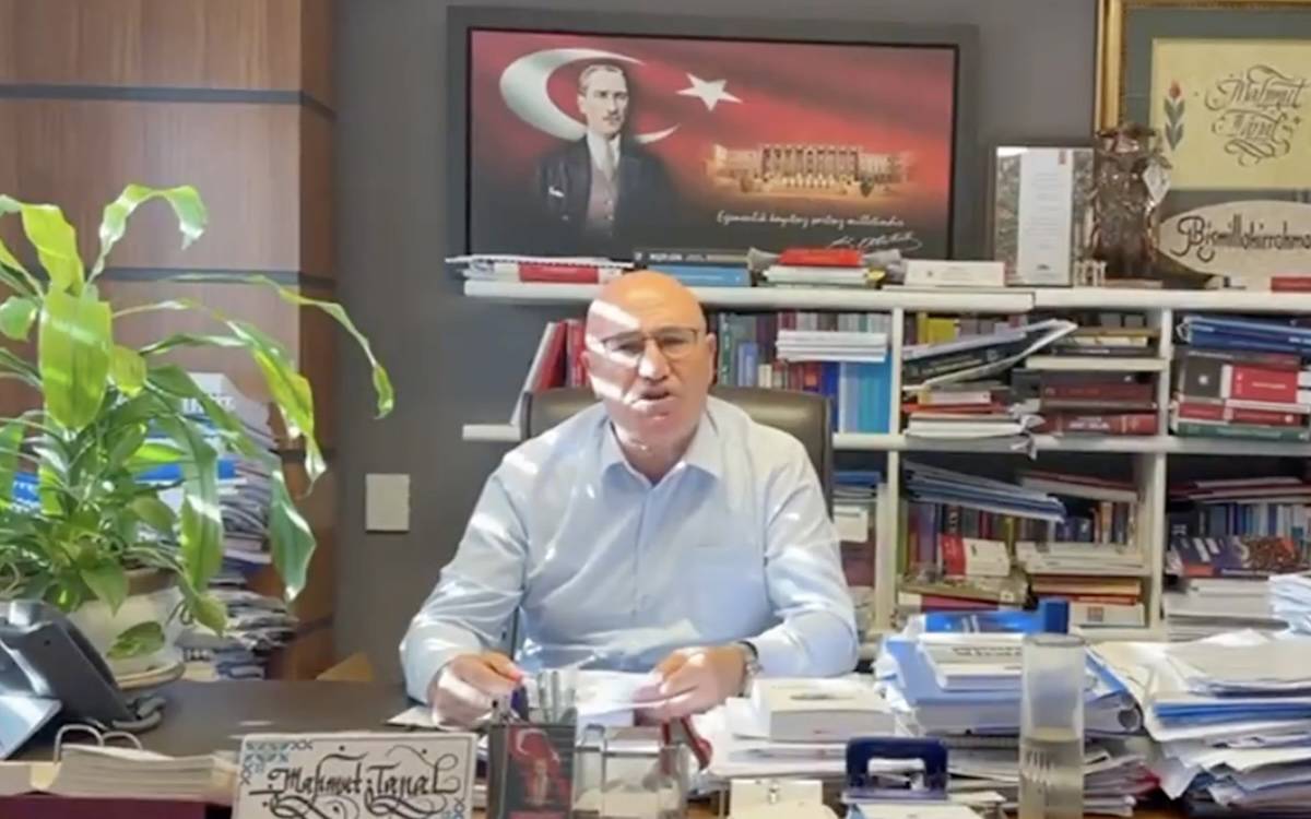 CHP'li Tanal Instagram'a erişim yasağı kararını idare mahkemesine götürdü