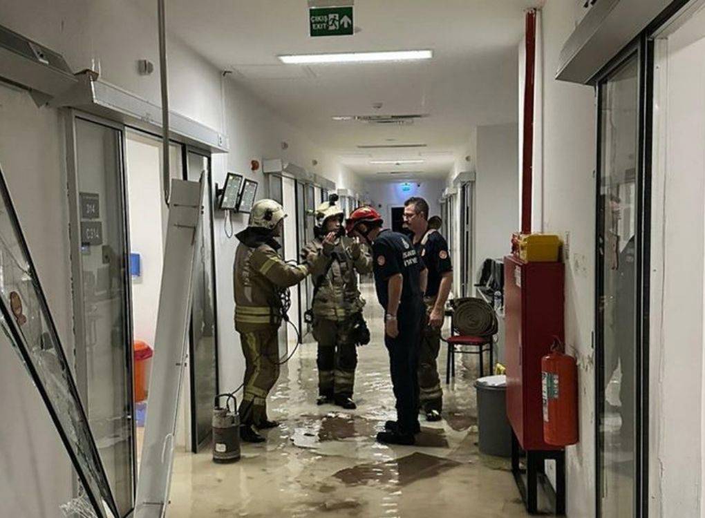 Hastanenin yenidoğan yoğun bakım ünitesinin tavanı çöktü, bir bebek öldü