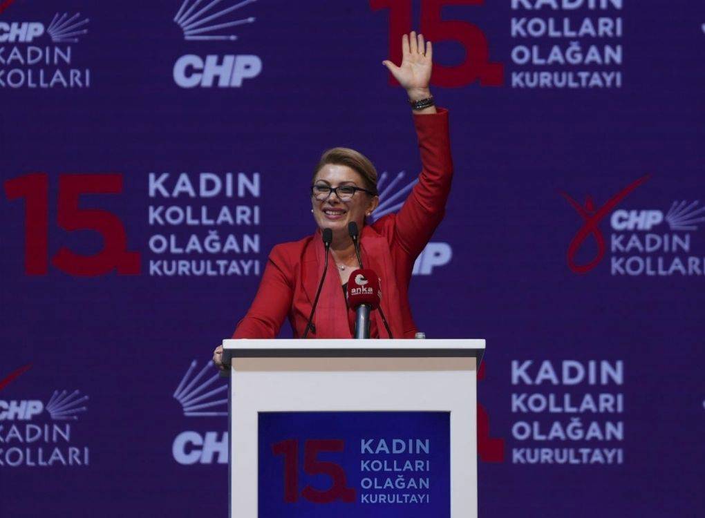 CHP Kadın Kolları Genel Başkanlığına Asu Kaya seçildi