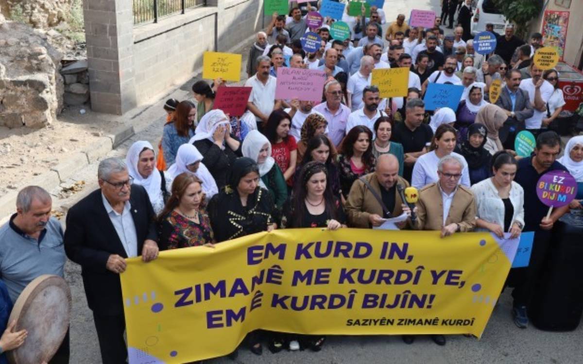 Saziyên Zimanê Kurdî: Ziman xeta me ya sor e