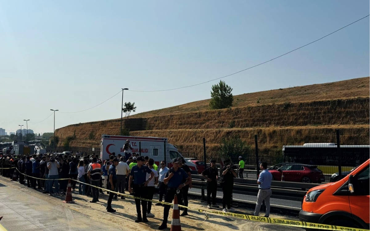 Küçükçekmece metrobüs kazası: Gözaltındaki 2 şüpheli adliyede