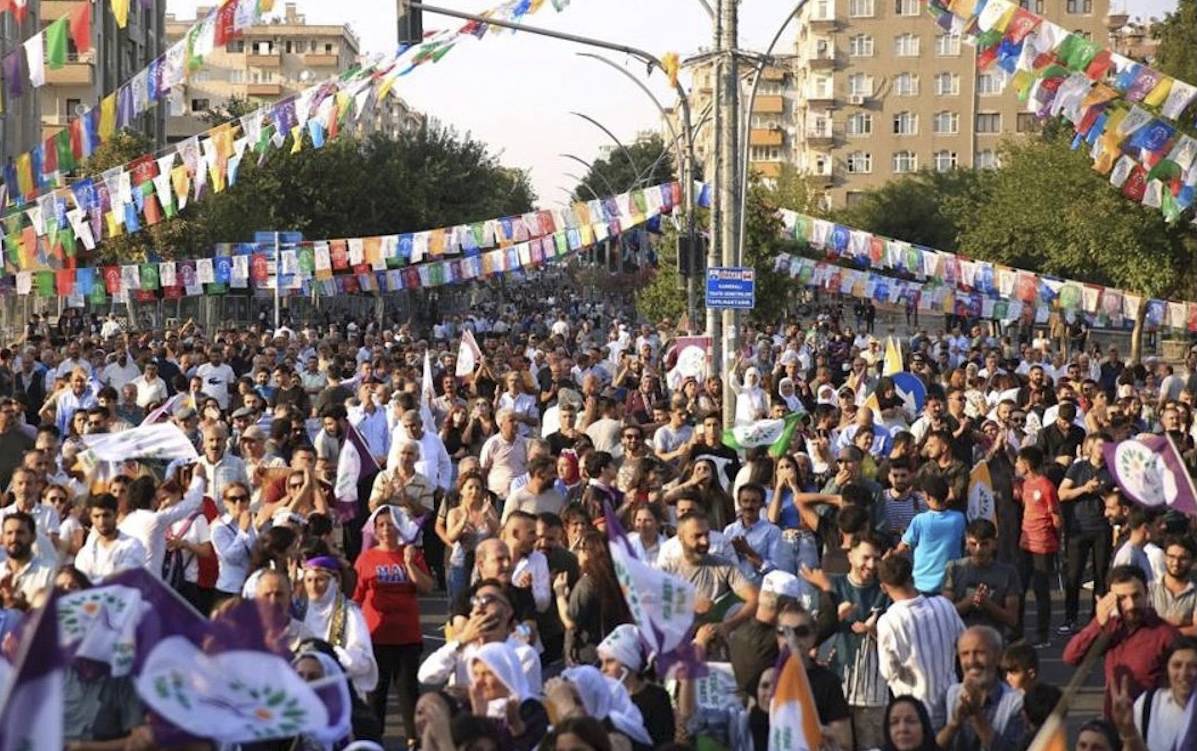 "Özgürlük için" 13 Ekim Diyarbakır mitingi valilikçe yasaklandı