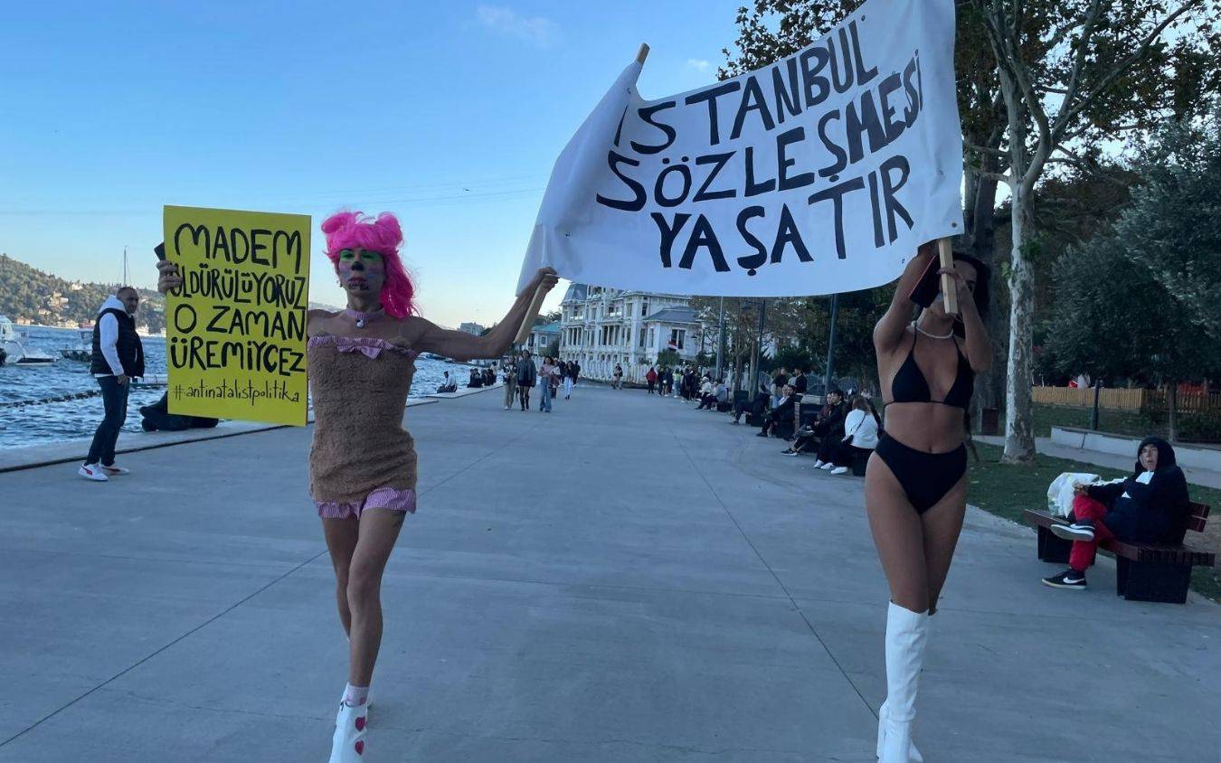 Melissa Aydınalp ve Burçak Tekin’den eylem: İstanbul Sözleşmesi bizimdir