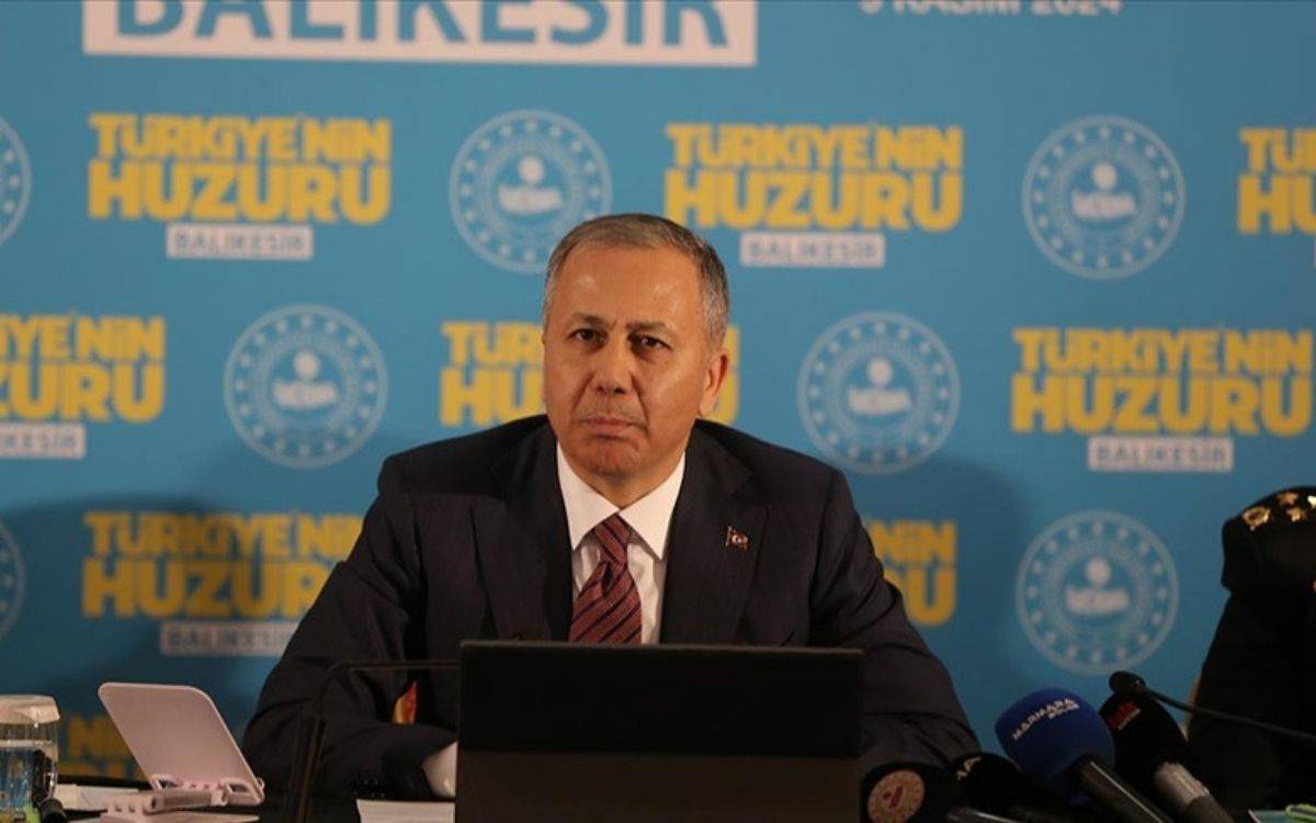 Yerlikaya duyurdu: 16 ilde 'Bayğara' operasyonu, 270 gözaltı