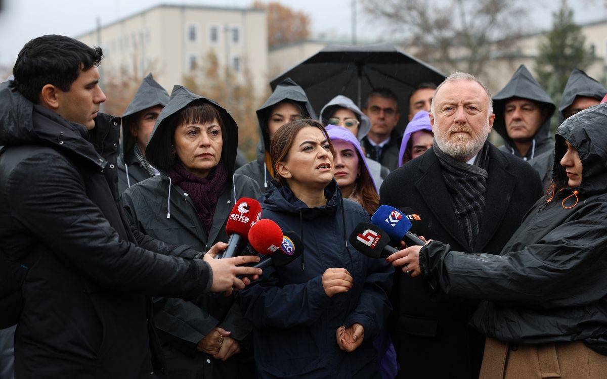 DEM Parti'den iktidara: Suriye’yi işgal mi etmek istiyorsunuz?