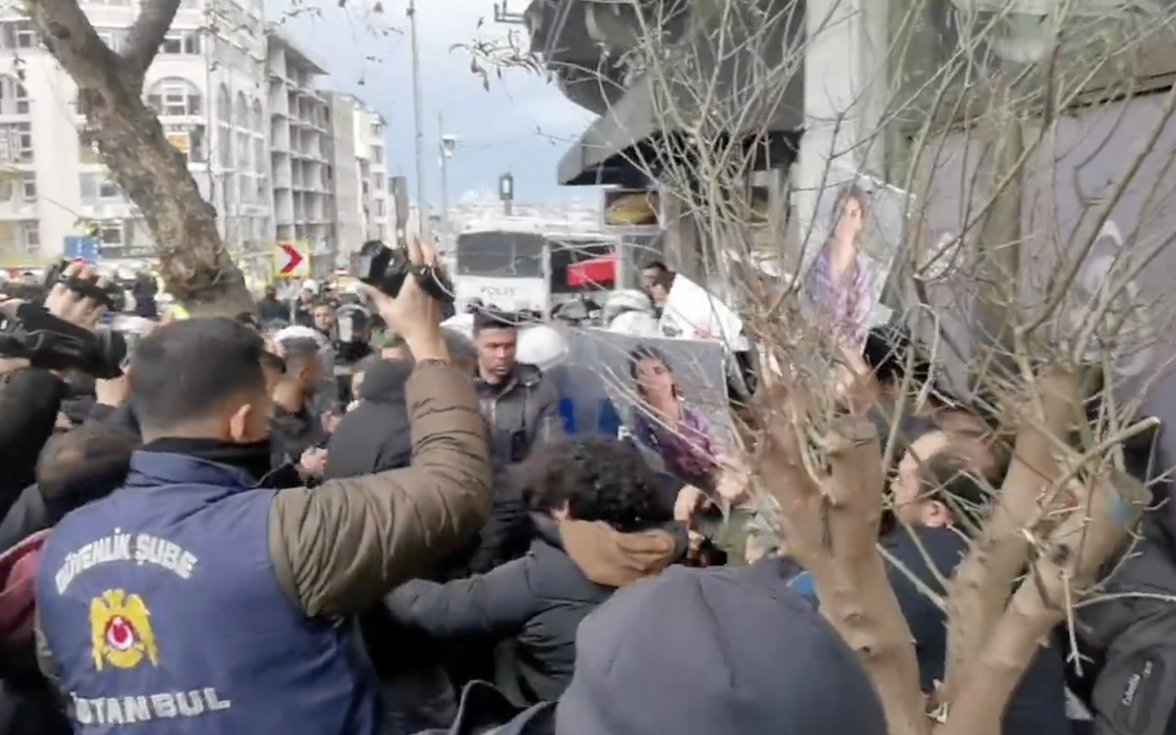 İstanbul'da Nazım Daştan ve Cihan Bilgin protestosu: 30 gözaltı