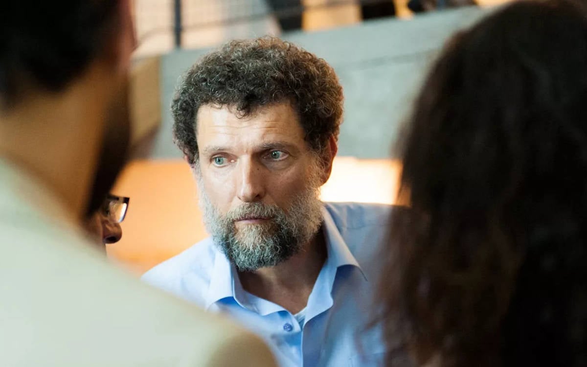 Osman Kavala'nın mahpusluğunu anlatan "Bir Dava Hikâyesi" raflarda