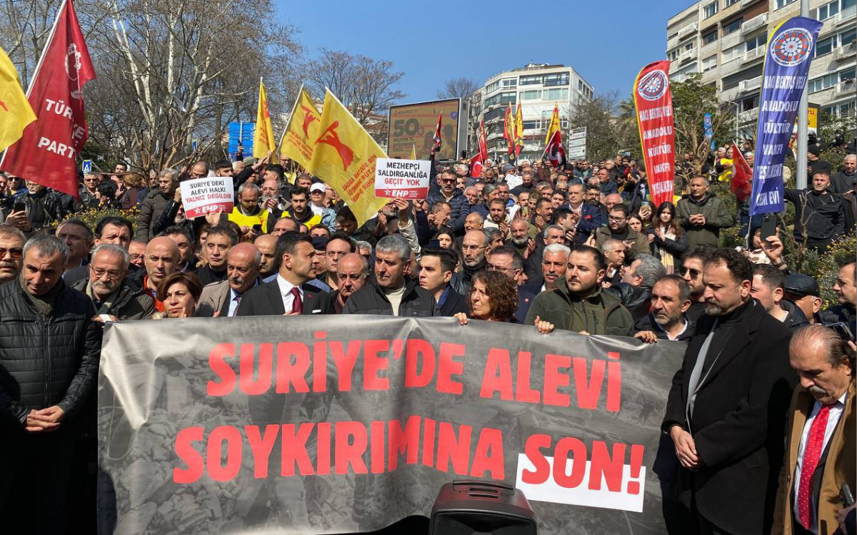 Alevilerin, Suriye Başkonsolosluğu önündeki eylemine polis engeli