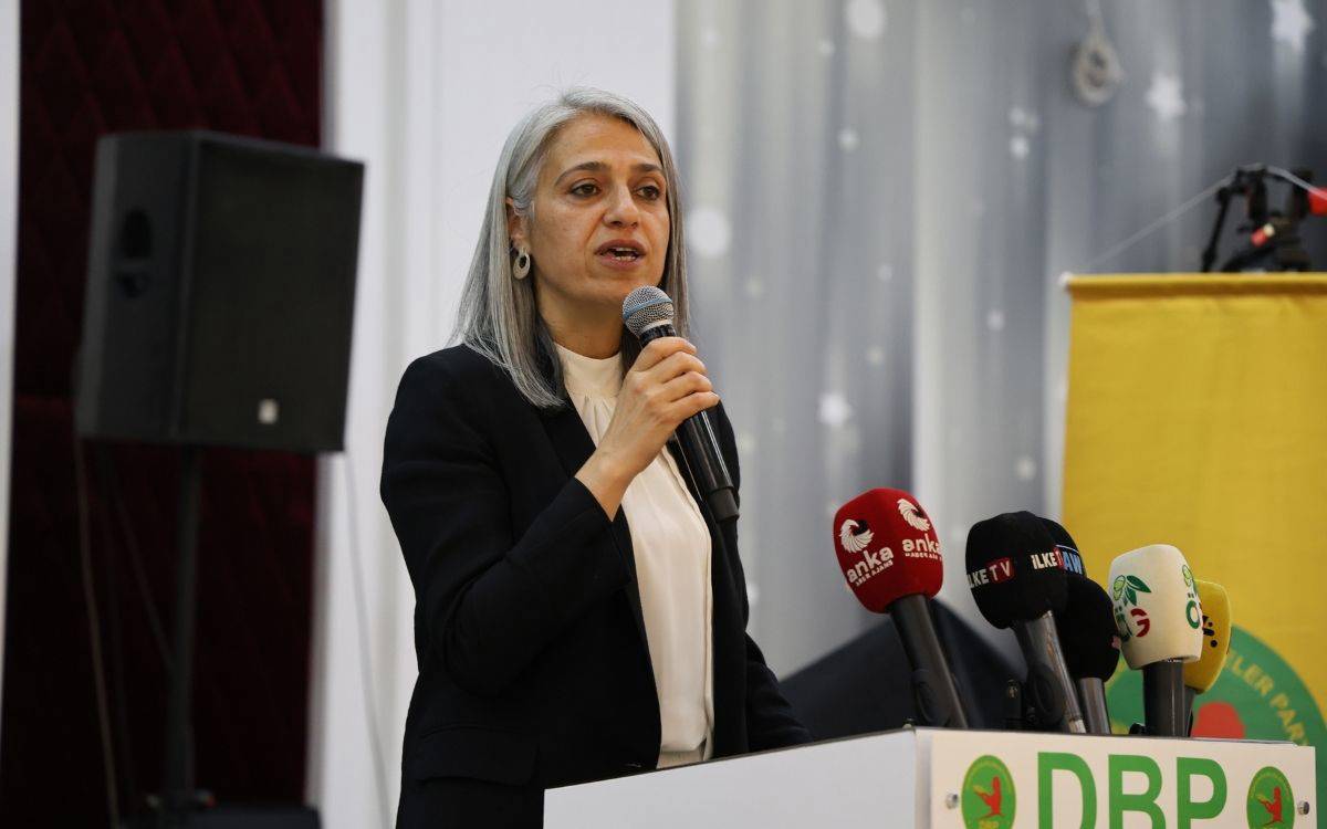 Çiğdem Kılıçgün Uçar: Demokratik toplumu inşa etmeliyiz