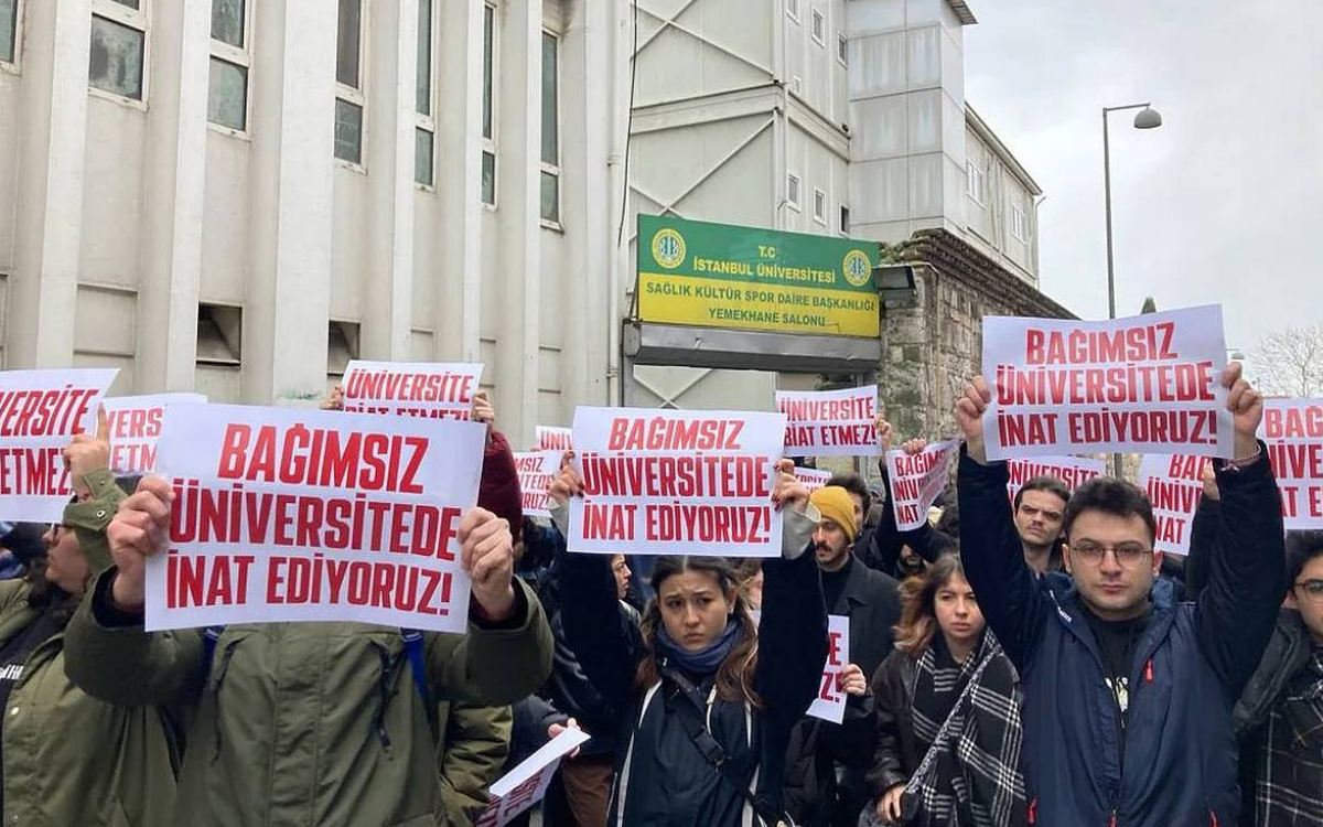 Yüksek lisans diploması silinmeyen İmamoğlu artık 'lise mezunu' görünecek