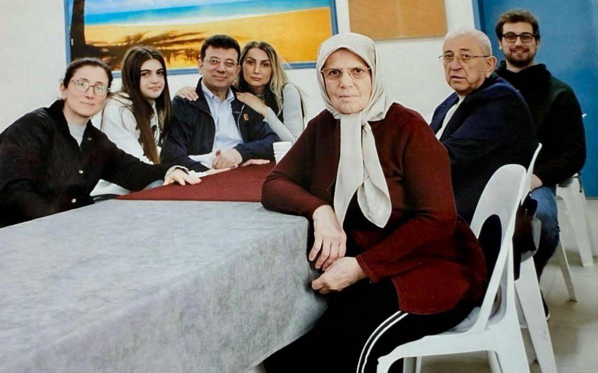 Ekrem İmamoğlu’ndan Anneler Günü mesajı: Özledim