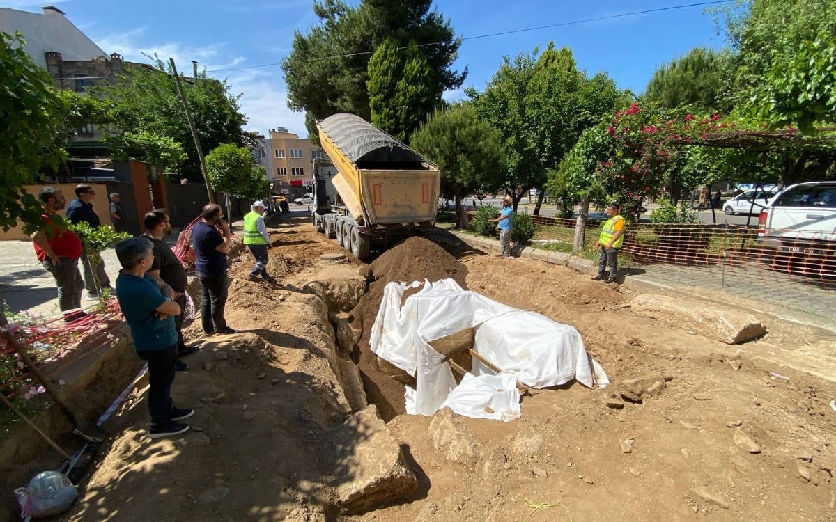 Aydın'da yol çalışmasında bulunan tarihi mezar kapatıldı