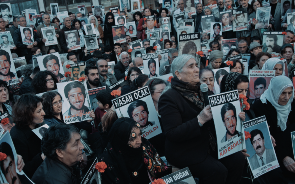 İHD: Barış fırsatı siyasi hesaplara kurban edilmemeli