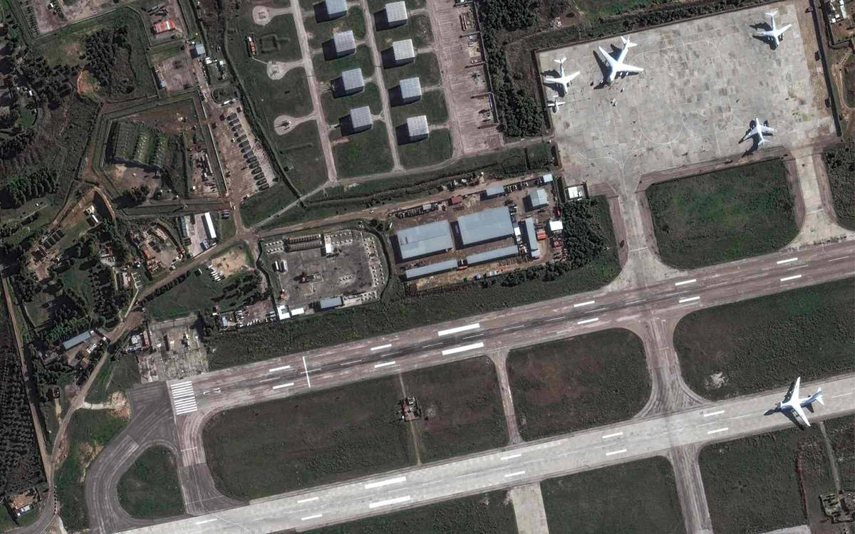 Rusya’nın Suriye’deki hava üssüne saldırı