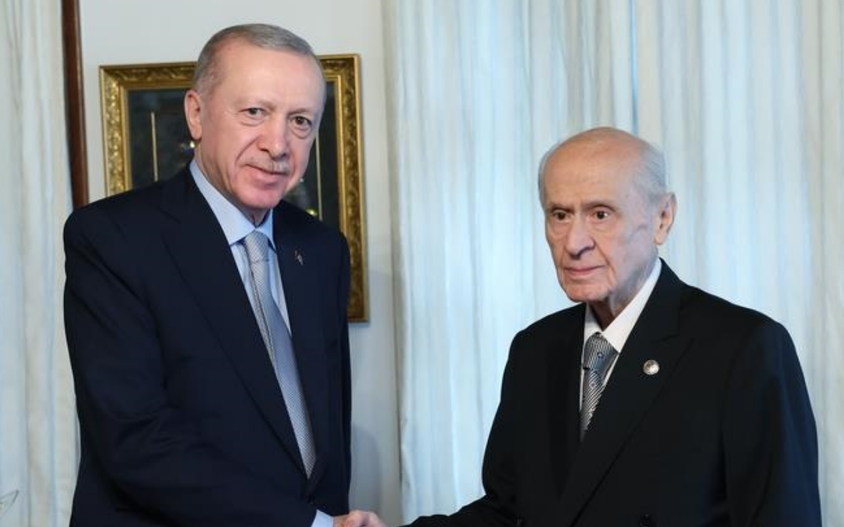 Bahçeli'den Erdoğan'a: Derdi vatan olan bir Cumhurbaşkanı'nın yolundan cayma hakkı yoktur