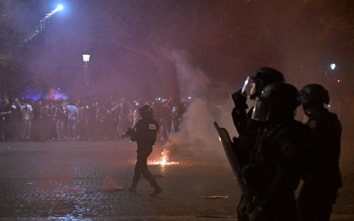 Fransa’da şampiyonluk kutlamalarında iki kişi hayatını kaybetti, 559 gözaltı