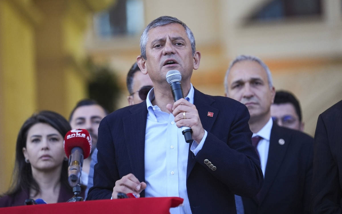 CHP Genel Başkanı Özel’den İzBB grevi açıklaması