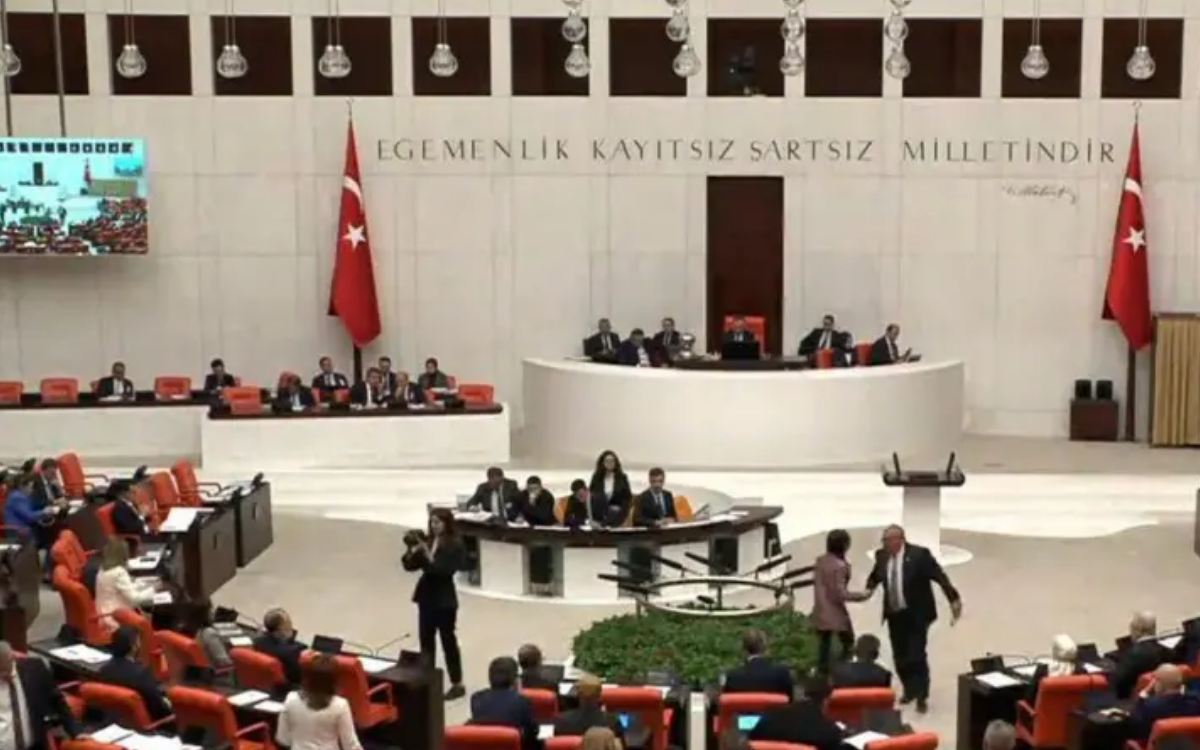 Muhalefetten '10. Yargı Paketi'ne itiraz: Yargı paketlendi