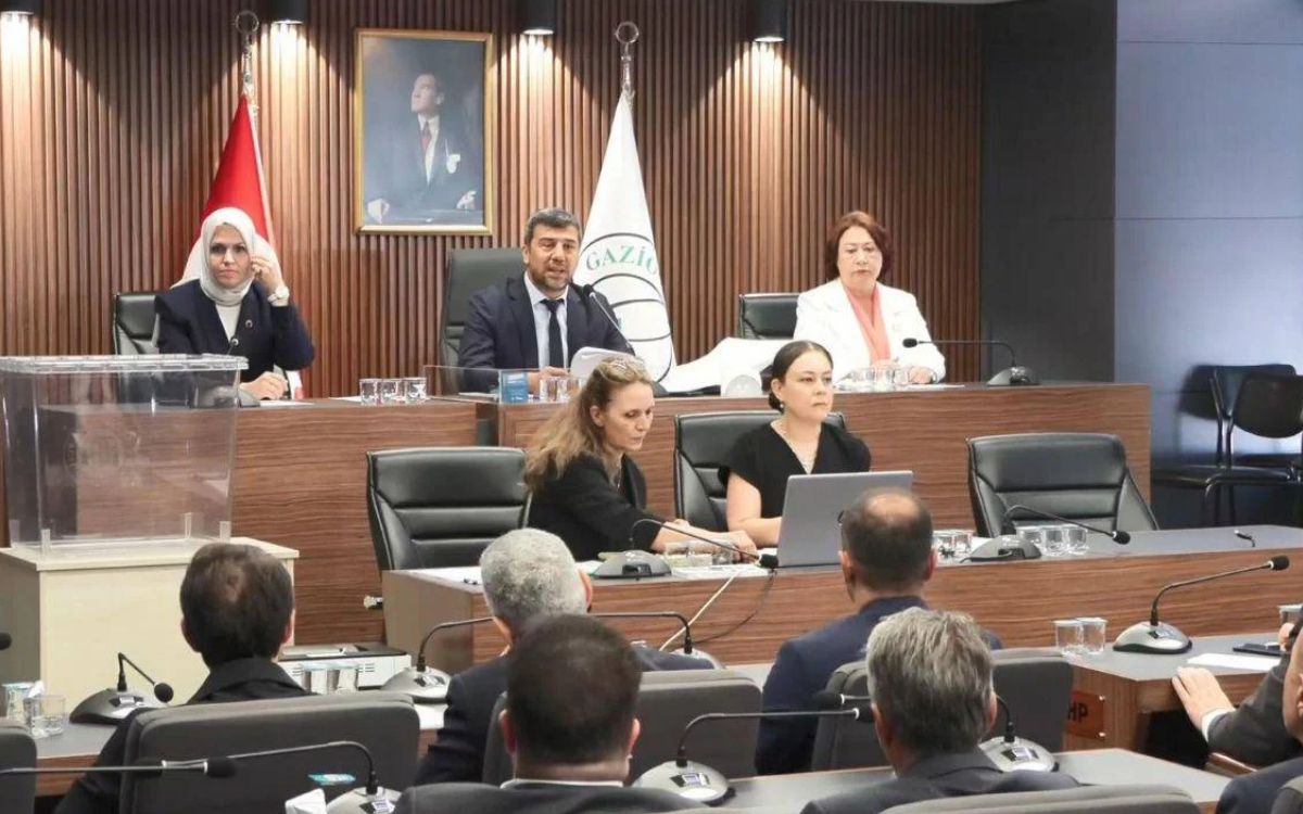 Tutuklamaların ardından 3 CHP'li belediyede seçim: Gaziosmanpaşa AKP'ye geçti
