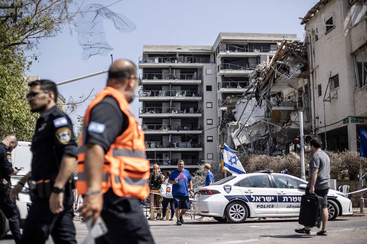 İsrail ile İran karşılıklı yeni saldırılara hazırlanıyor