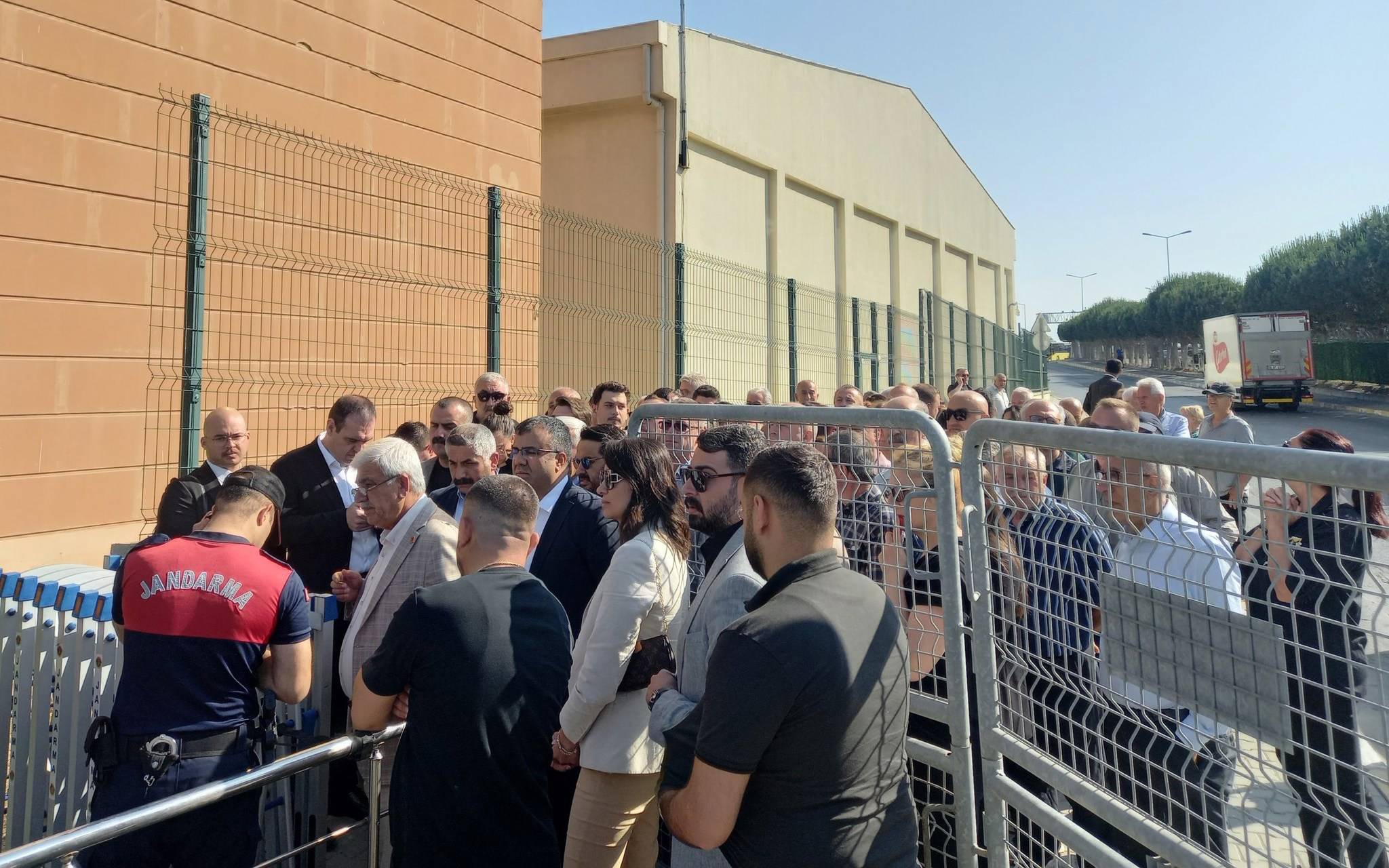 Ekrem İmamoğlu, Akın Gürlek davasında hakim karşısında: Yargılanmıyoruz, cezalandırılıyoruz