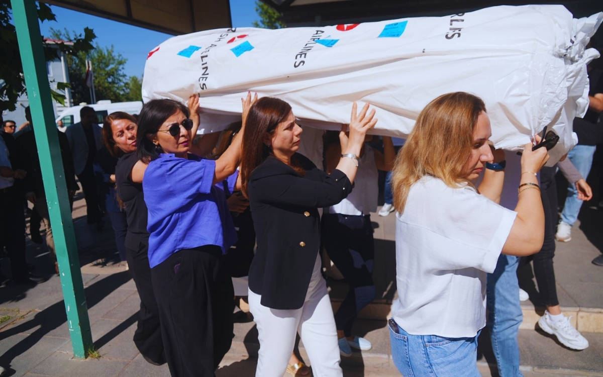 Kürt sanatçı Ayşe Şan'ın naaşı 29 yıl sonra Diyarbakır'da