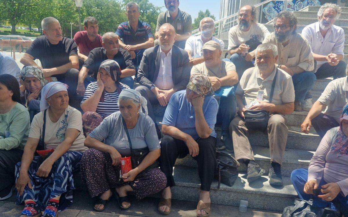 Meclis’te “zeytinlik savunması”: Oturma eylemi başladı