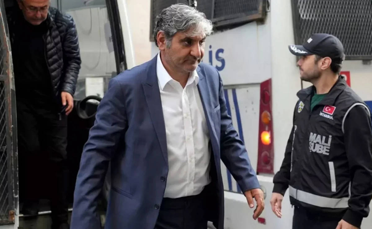 Aykut Erdoğdu Silivri'yi yazdı: Tuvalet taştı, karavanayı temizlik kovasında yıkadım