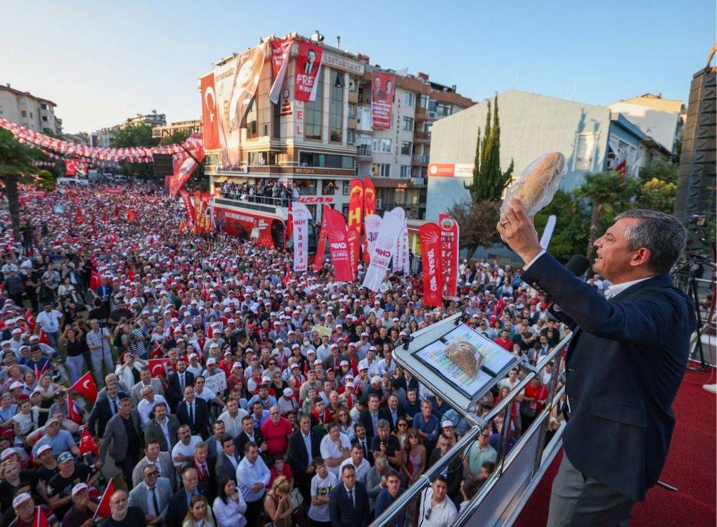 Özel Tekirdağ’da konuştu: Türkiye’yi de Ergene’yi de CHP temizleyecek