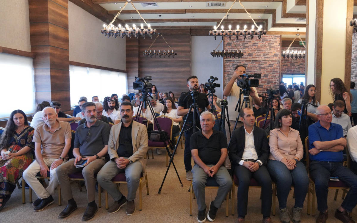 3emîn Lijneya Giştî ya DFGê hat li dar xistin: Kesîra Onen û Selman Çîçek bûn hevserokên nû