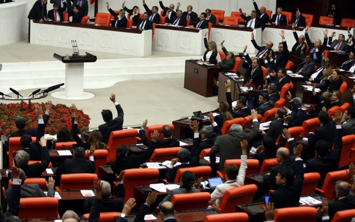 Siyasi parti liderlerinden 'barış' mesajları: Barış iktidarın insafına bırakılmamalı