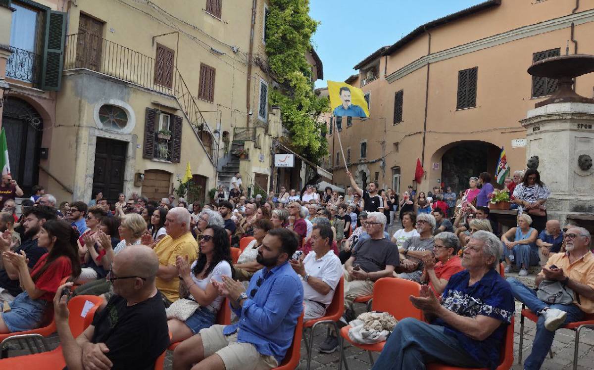 İtalya: Sabina di Montopoli ilçesi Abdullah Öcalan'ı fahri hemşehriliğe kabul etti