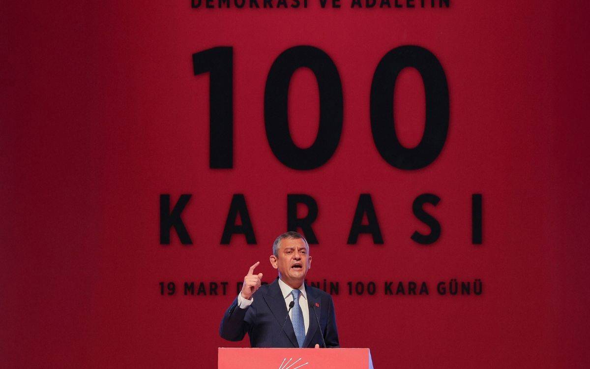 Özgür Özel: Ekrem Başkan’ın bir vesikalık fotoğrafına yenileceksiniz