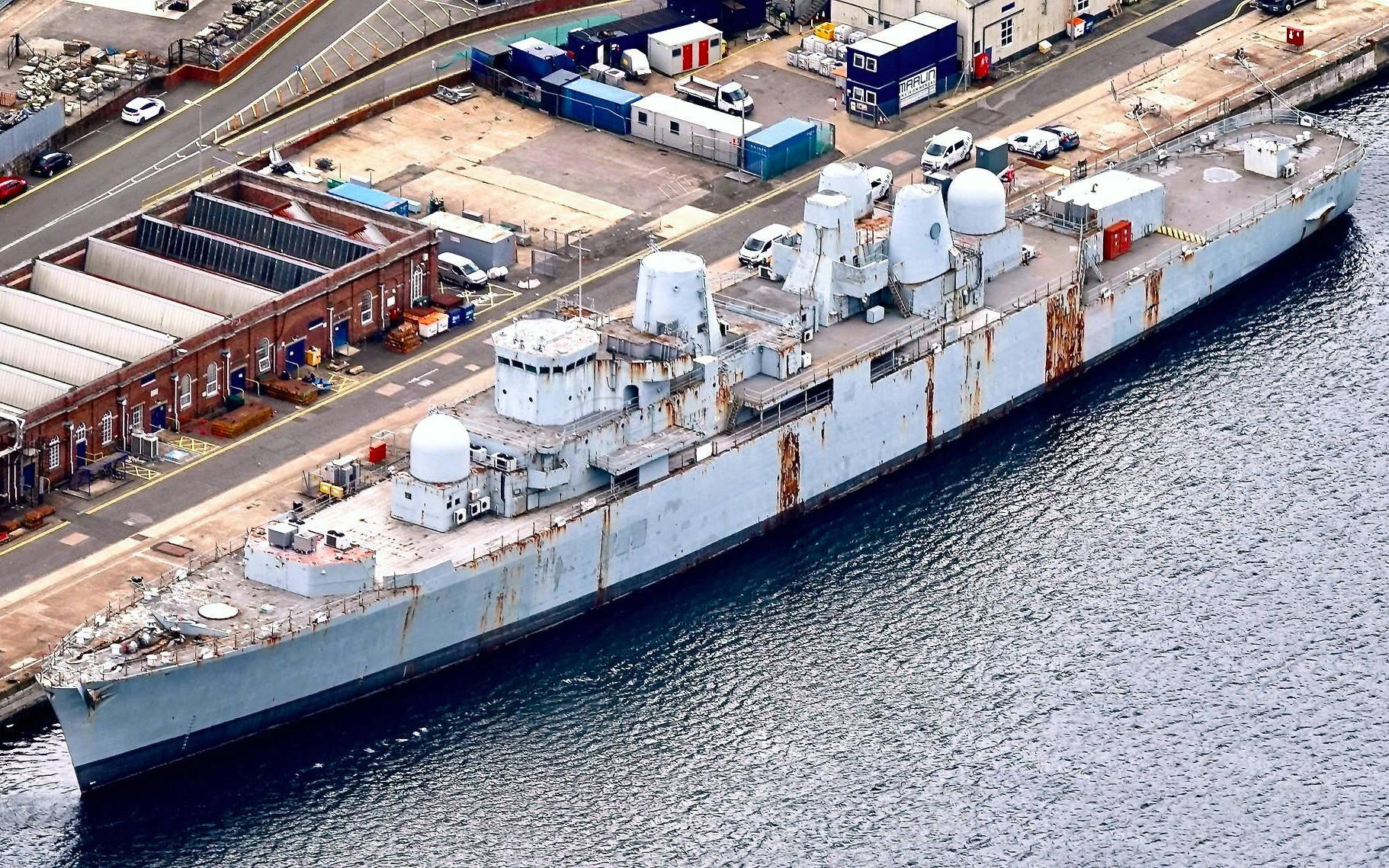 Asbest yüklü HMS Bristol gemisi söküm için yarın Aliağa'ya ulaşacak