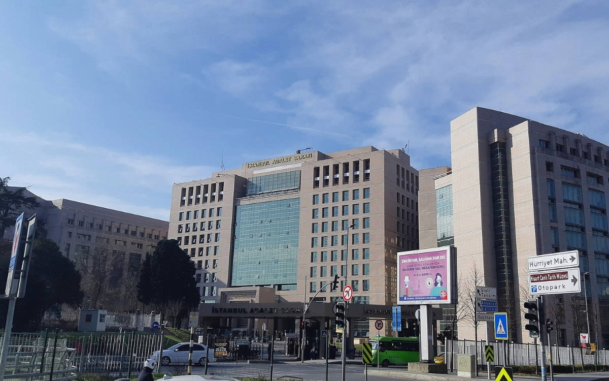 Dört LeMan çalışanı tutuklandı