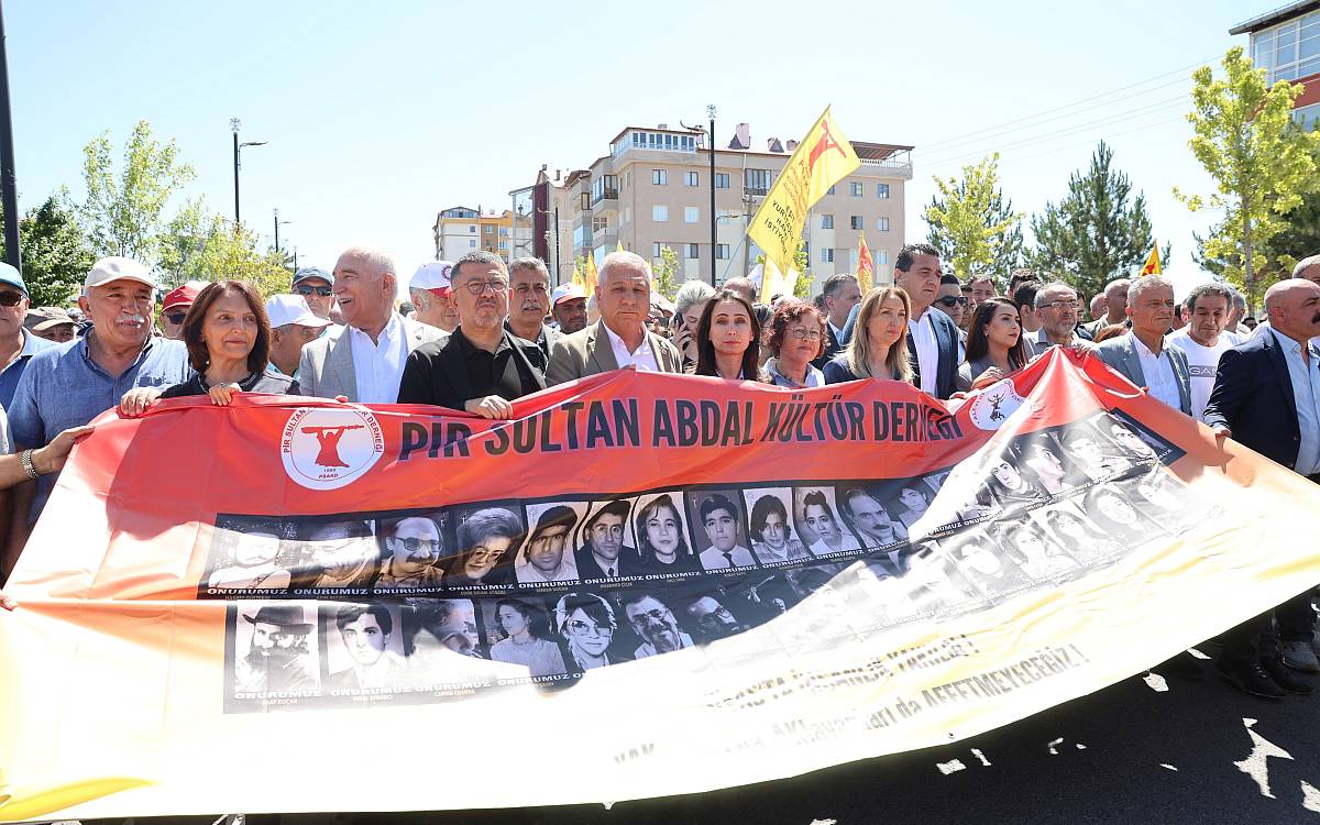 Madımak Katliamının 32. yıl dönümünde Sivas'ta anma