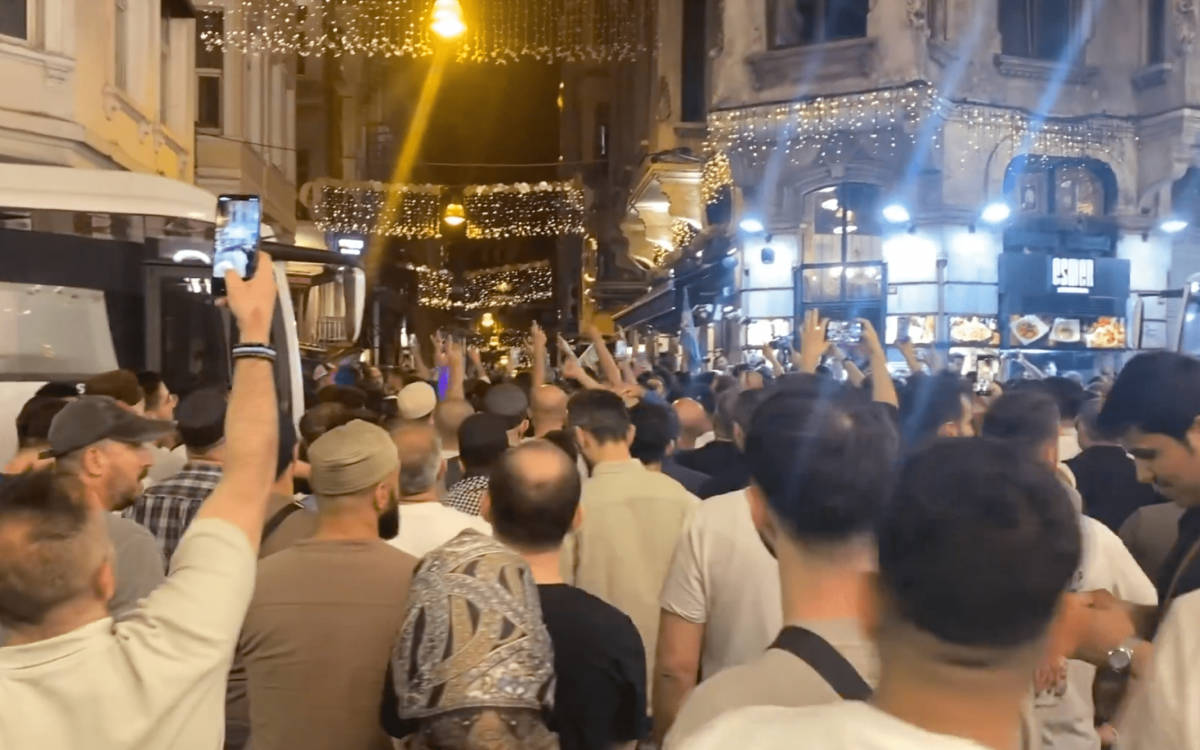 Karikatüre tutuklama, dergiye linç: LeMan için uluslararası alarm