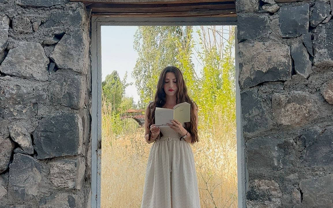 “Şiir bir hafıza, bir dua, bazen de suskunluk hâli”