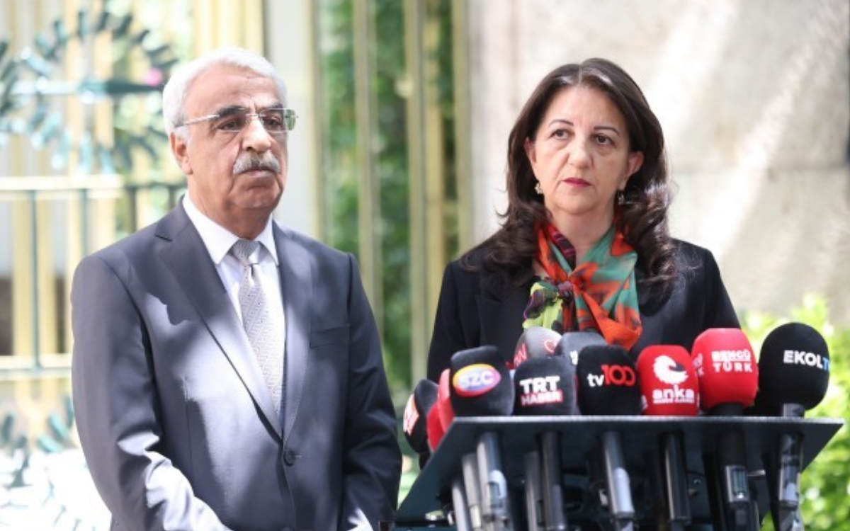 İmralı Heyeti ve Adalet Bakanı Yılmaz Tunç'un görüşmesi ertelendi