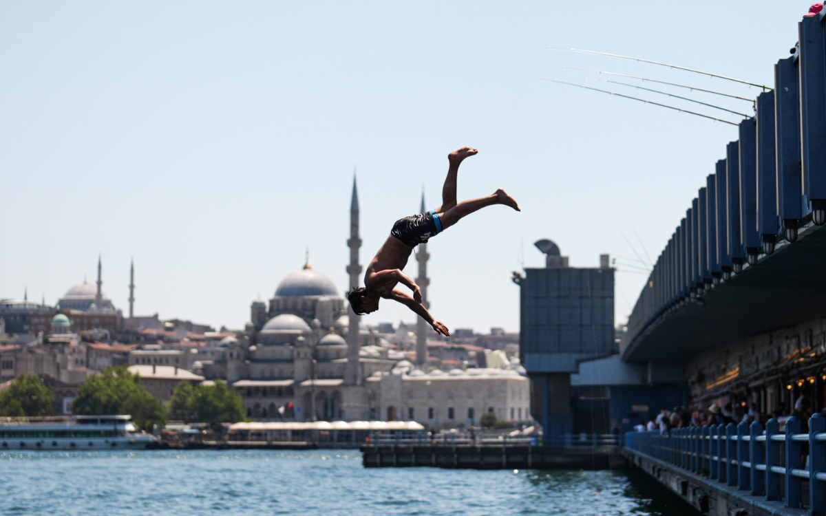 Aşırı sıcakların sağlık etkilerinden korunmak için neler yapabiliriz?